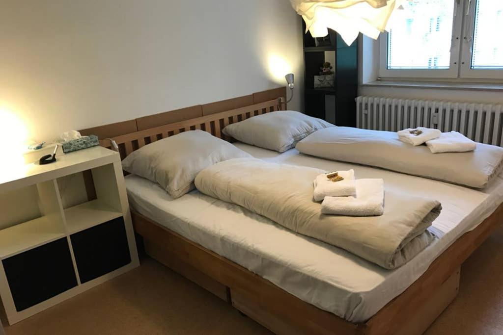 Bahnhofsnahe, Ruhige Und Sonnige 2 Zimmerwohnung Im Dichterviertel Wiesbaden Bagian luar foto